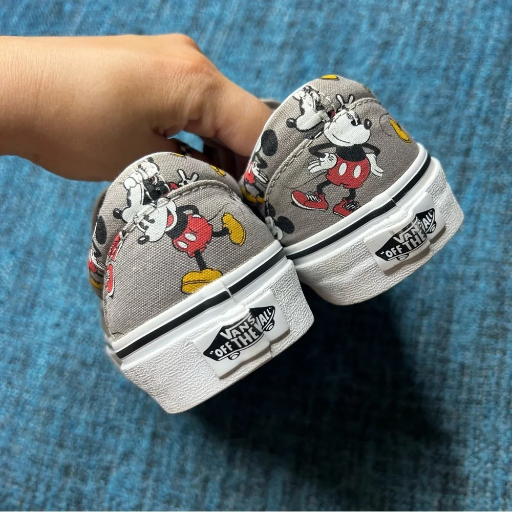 RARE Vans x Disney Mickey Mouse Classic Slip On Sneakers Limited Edition 6.5